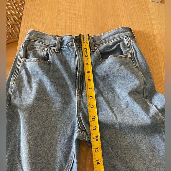 American Eagle| AE Mom Jean, Distressed Style, Size 2••• - Picture 11 of 12